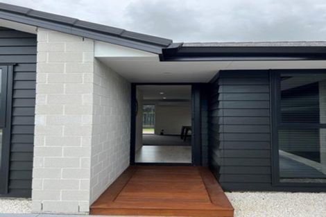 Photo of property in 529 Mangorei Road, Highlands Park, New Plymouth, 4312