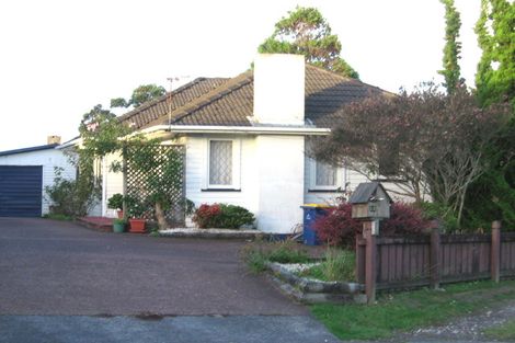 Photo of property in 12 Devon Street, Te Atatu South, Auckland, 0610