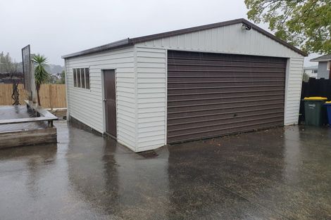 Photo of property in 71 Stottholm Road, Titirangi, Auckland, 0604