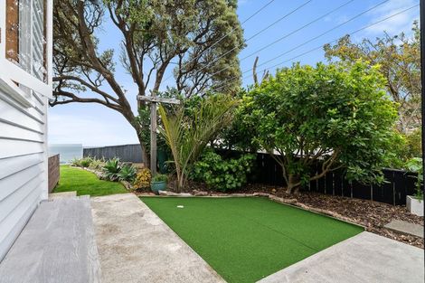 Photo of property in 191 Severn Street, Island Bay, Wellington, 6023