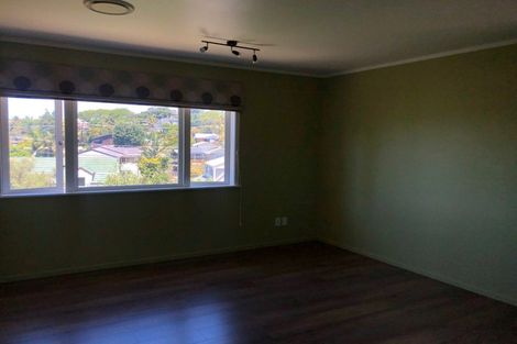 Photo of property in 1b Montana Avenue, Murrays Bay, Auckland, 0630