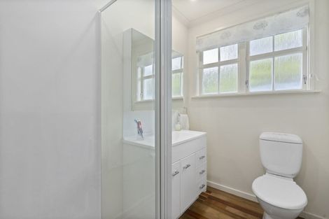 Photo of property in 300 Karori Road, Karori, Wellington, 6012