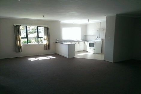 Photo of property in 18a Riserra Drive, Ranui, Auckland, 0612