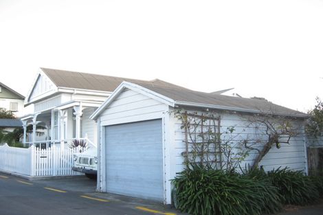 Photo of property in 31 Cameron Road, Bluff Hill, Napier, 4110