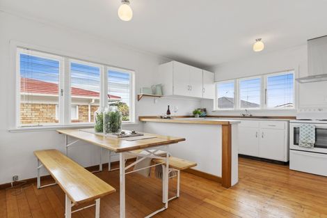 Photo of property in 10 Russell Avenue, Pukekohe, 2120