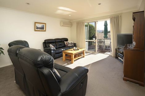 Photo of property in 15 Arbor-lea Avenue, Richmond, 7020