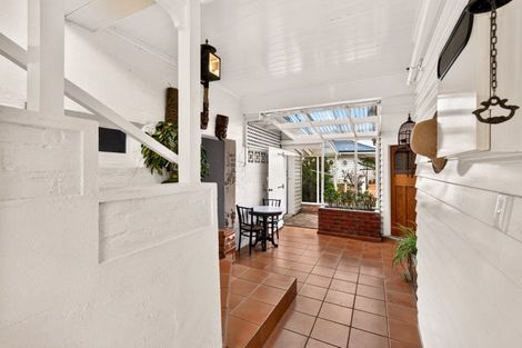 Photo of property in 22a Coleman Terrace, Hospital Hill, Napier, 4110