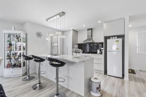 Photo of property in 26 Rere Close, Takanini, 2112