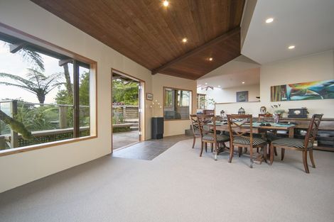 Photo of property in 491 Scenic Drive, Waiatarua, Auckland, 0612