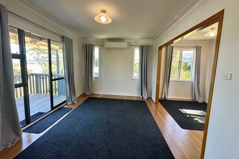 Photo of property in 9 Waiana Avenue, Mangere Bridge, Auckland, 2022