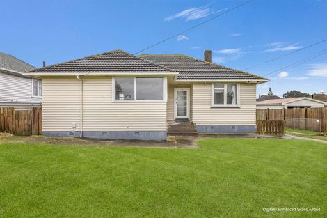 Photo of property in 12 Mcguire Street, Hawera, 4610