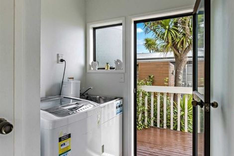 Photo of property in 2/31 Rangeview Road, Sunnyvale, Auckland, 0612