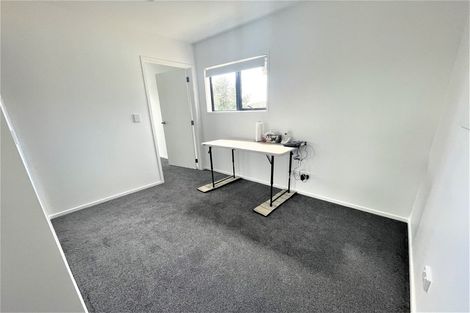 Photo of property in 14 Bonnard Place, West Harbour, Auckland, 0618