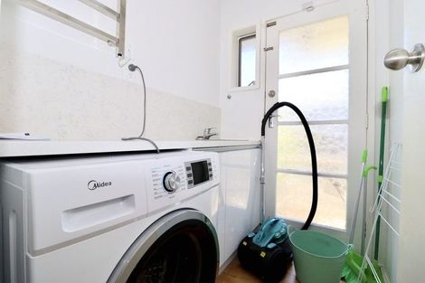 Photo of property in 1/48 Mirrabooka Avenue, Botany Downs, Auckland, 2010