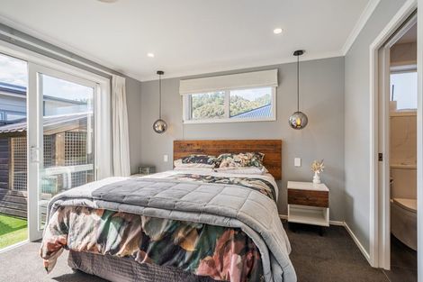 Photo of property in 22 Hopkirk Avenue, Wallaceville, Upper Hutt, 5018