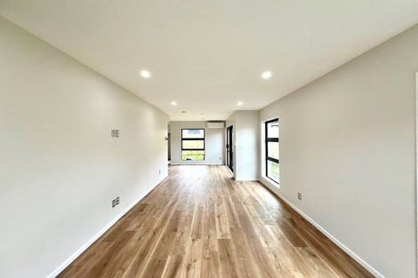 Photo of property in 44d Innismara Avenue, Wattle Downs, Auckland, 2103