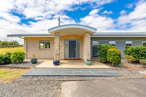 Photo of property in 14b Wairere Road, Waitakere, Henderson, 0782