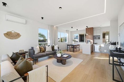 Photo of property in 2/3 Corrella Road, Belmont, Auckland, 0622