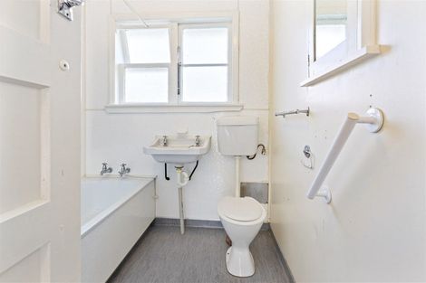 Photo of property in 89 Russell Street, Westport, 7825