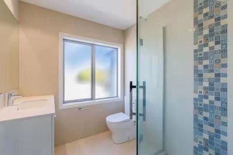 Photo of property in 436 East Coast Road, Windsor Park, Auckland, 0630