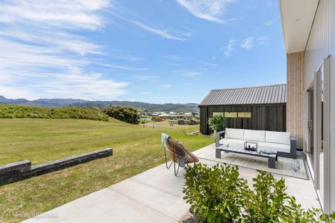 Photo of property in 16 Ian Hopper Way, Pauanui, 3579