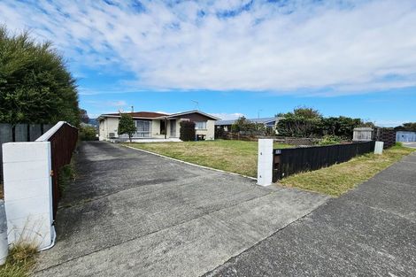 Photo of property in 80 Gray Avenue, Paraparaumu Beach, Paraparaumu, 5032