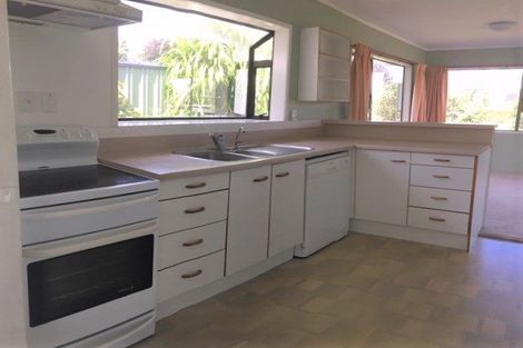 Photo of property in 6 Walnut Grove, Omokoroa, 3114