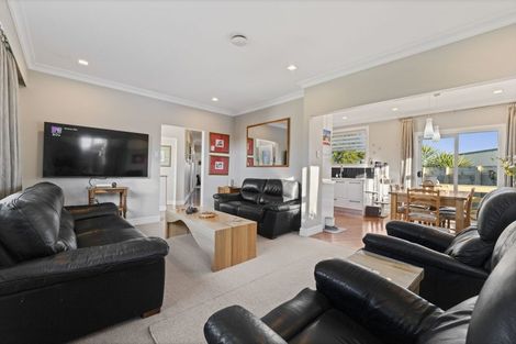 Photo of property in 7 Climie Crescent, Hawera, 4610