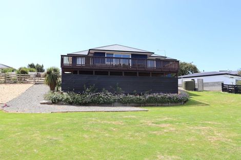 Photo of property in 9 Grove Avenue, Weston, Oamaru, 9401