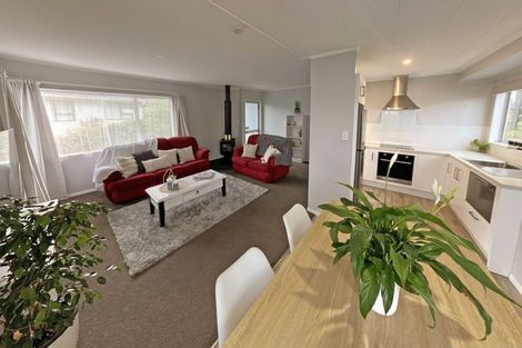 Photo of property in 28 Sunline Place, Ngongotaha, Rotorua, 3010