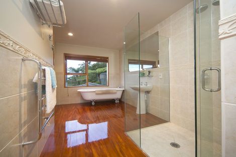 Photo of property in 491 Scenic Drive, Waiatarua, Auckland, 0612