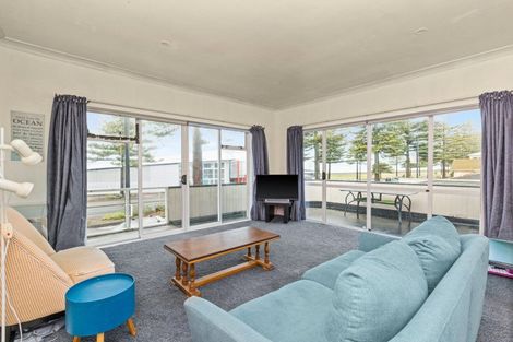 Photo of property in 473 Marine Parade, Napier South, Napier, 4110
