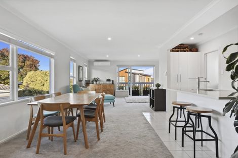 Photo of property in 11 Tahi Terrace, Glen Eden, Auckland, 0602