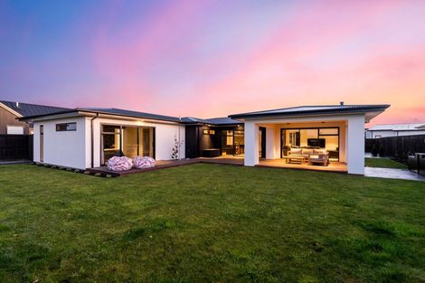 Photo of property in 19 Frank Ernest Crescent, Prebbleton, 7676