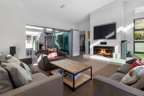 Photo of property in 44 Kelliher Drive, Wanaka, 9305