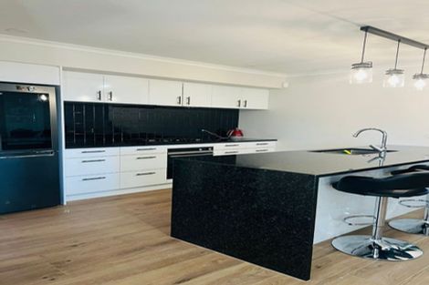 Photo of property in 41 Acacia Street, Kelvin Grove, Palmerston North, 4414