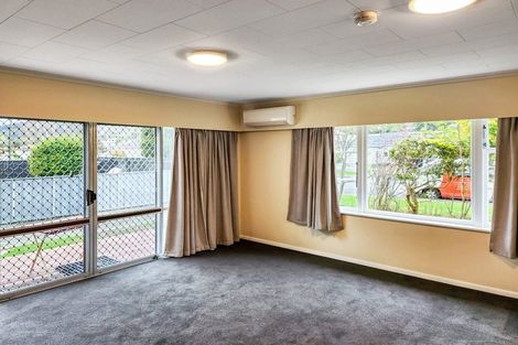 Photo of property in 135 Moohan Street, Wainuiomata, Lower Hutt, 5014