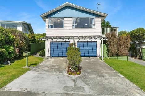 Photo of property in 14 Hicks Close, Whitby, Porirua, 5024