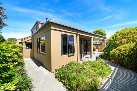 Photo of property in 6 Dougherty Place, Hokowhitu, Palmerston North, 4410