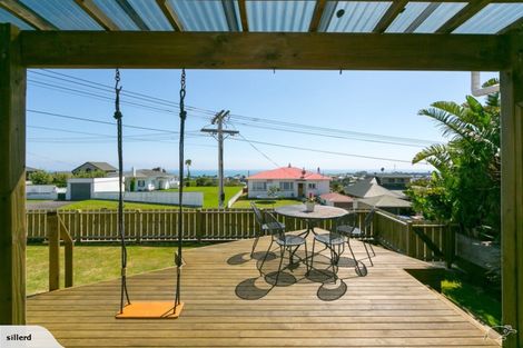 Photo of property in 23 Lismore Street, Strandon, New Plymouth, 4312