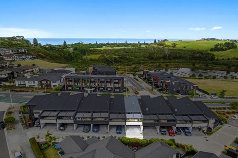 Photo of property in 116 Te Oneroa Way, Long Bay, Auckland, 0630