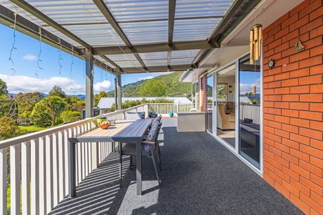 Photo of property in 5 Moana View Road, Waikawa, Picton, 7220