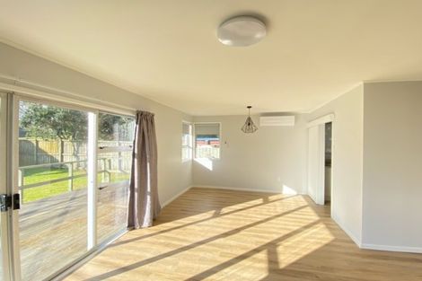 Photo of property in 75 Lewisham Street, Highland Park, Auckland, 2010