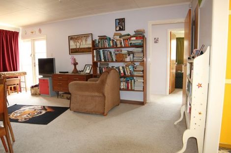 Photo of property in 8 Huia Street, Waiuku, 2123