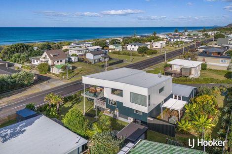 Photo of property in 246 Seaforth Road, Waihi Beach, 3611