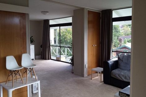 Photo of property in 1/6 Lyons Avenue, Murrays Bay, Auckland, 0630