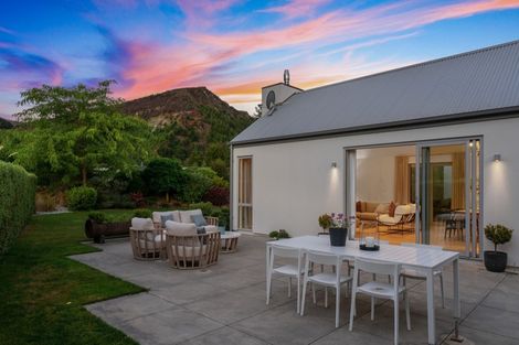 Photo of property in Butel Park, 22 Essex Avenue, Arrowtown, 9302