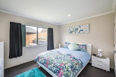 Photo of property in 127 Realm Drive, Paraparaumu, 5032