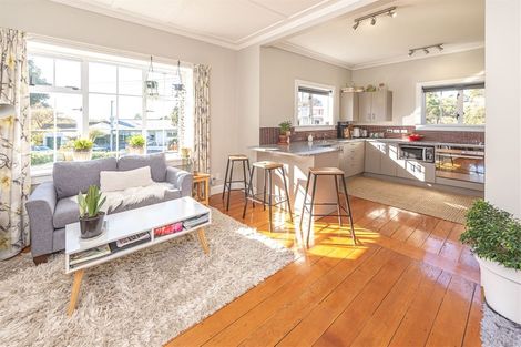 Photo of property in 97 Liverpool Street, College Estate, Whanganui, 4500