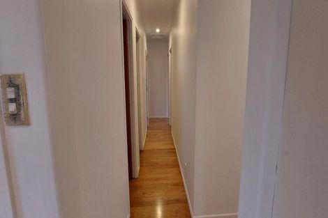 Photo of property in 15 Woodvale Road, Glen Eden, Auckland, 0602